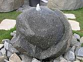Quellstein Granit
